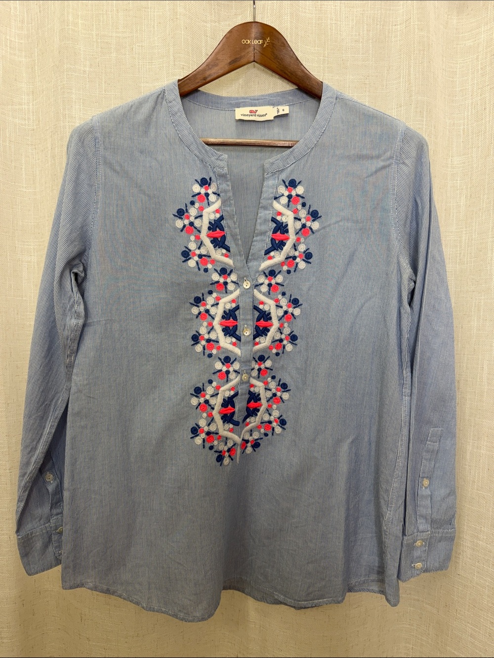 Vineyard Vines Blue & White Embroidered Front Tunic Top Size 6